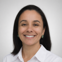 Foto de Dra. Milena Rossi Ferreira Lacerda 
