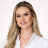 Foto de Dra. Fernanda Tiemy Loureiro Nakagawa